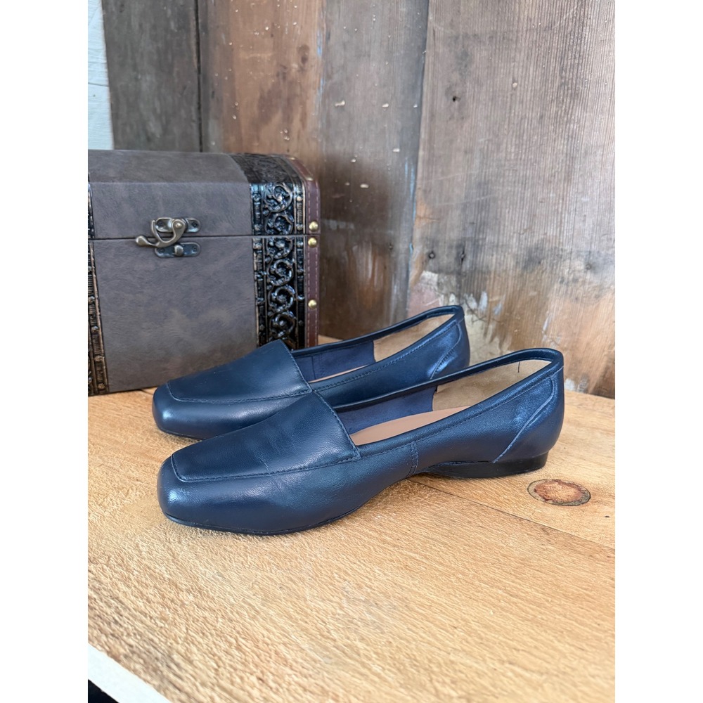 ARRAY Women's Navy Blue Leather Loafers Flats Size 9W Wide Slip On Comfort Shoes